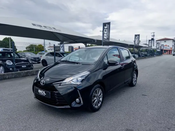 Toyota Yaris 2017 - 11990 EUR, 103000 km - AUTO.MOTO.pt - 103000km - foto 3 de 39