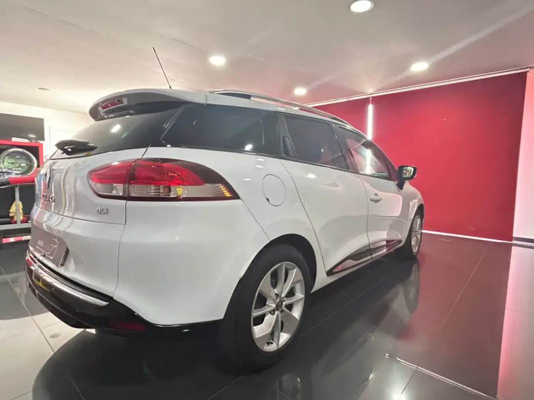Renault Clio 2016 - 9950 EUR, 187055 km - 187055km - foto 6 de 19