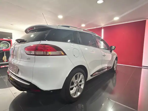 Renault Clio 2016 - 9950 EUR, 187055 km - 187055km - foto 6 de 19