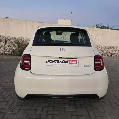 Fiat 500e 2022 — foto 6 de 22