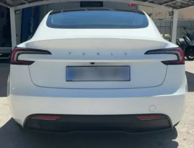 Tesla Model 3 2023 - 34900 EUR, 55778 km - AUTO.MOTO.pt - 55778km - foto 2 de 8