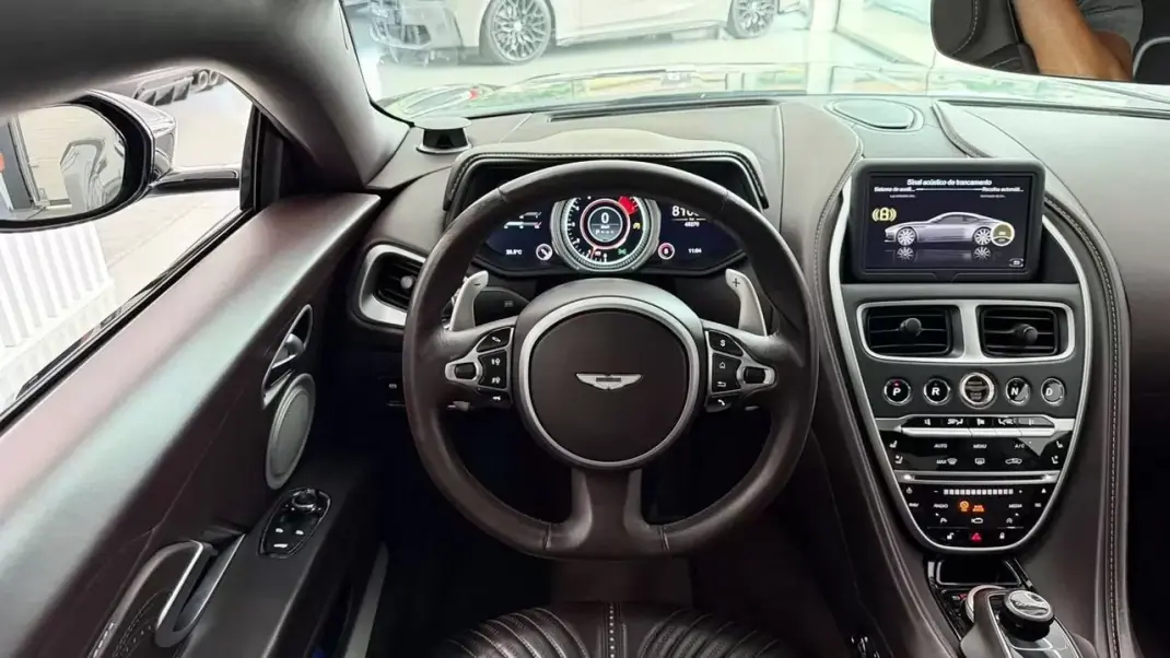Aston Martin DB11 Coupé 2020 - 149990 EUR, 48409 km - 48409km - foto 21 de 38
