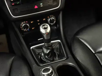 Mercedes-Benz A 180 2014 - 13750 EUR, 157000 km - AUTO.MOTO.pt - 157000km - foto 26 de 45