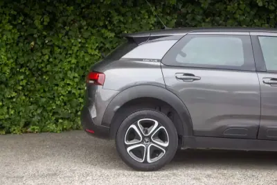 Citroën C4 Cactus 2020 - 10900 EUR, 146200 km - AUTO.MOTO.pt - 146200km - foto 4 de 16