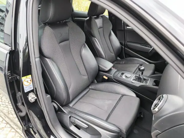 Audi A3 Sportback 2013 - 14950 EUR, 255105 km - AUTO.MOTO.pt - 255105km - foto 24 de 60