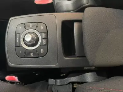Renault Grand Scénic 2012 - 8899 EUR, 230000 km - AUTO.MOTO.pt - 230000km - foto 33 de 41