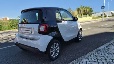 Smart Fortwo Cabrio 2016 - 10980 EUR, 90000 km - AUTO.MOTO.pt - 90000km - foto 9 de 15