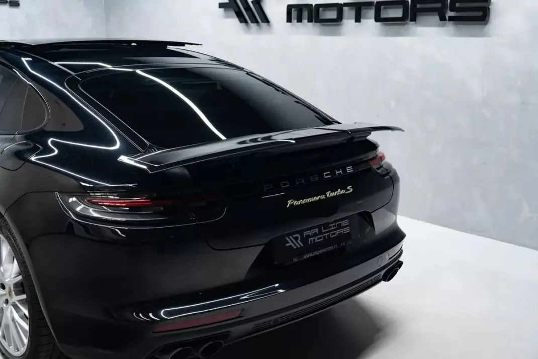 Porsche Panamera 2017 - 91950 EUR, 67458 km - AUTO.MOTO.pt - 67458km - foto 13 de 60