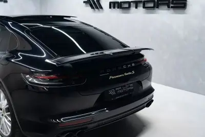Porsche Panamera 2017 - 91950 EUR, 67458 km - AUTO.MOTO.pt - 67458km - foto 13 de 60