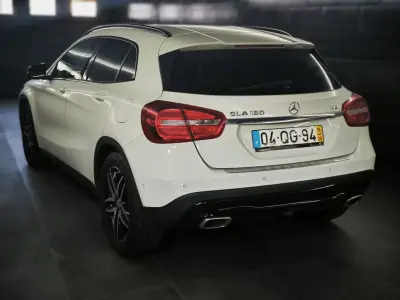 Mercedes-Benz GLA 180 2015 - 19950 EUR, 81297 km - AUTO.MOTO.pt - 81297km - foto 2 de 32