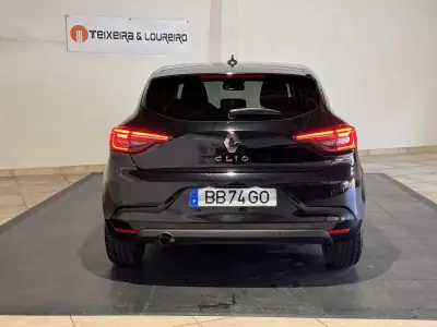 Renault Clio 2023 - 16250 EUR, 68855 km - AUTO.MOTO.pt - 68855km - foto 6 de 24