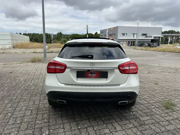 Mercedes-Benz GLA 180 2015 - 18990 EUR, 192000 km - 192000km - foto 5 de 20