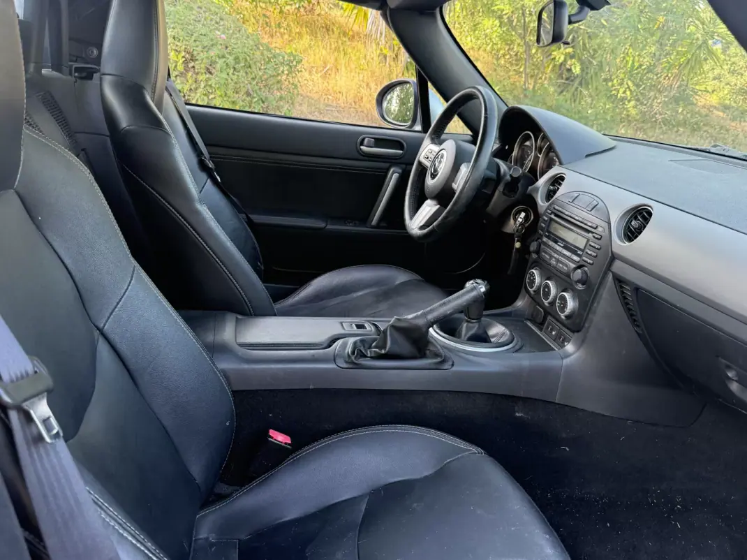 Mazda MX-5 2013 - 14699 EUR, 60000 km - AUTO.MOTO.pt - 60000km - foto 18 de 19