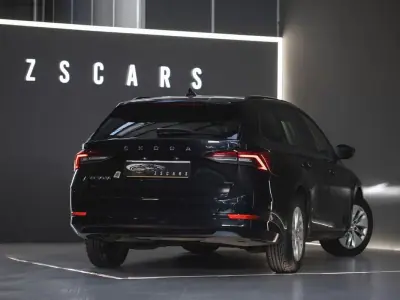 Skoda Octavia Break 2021 — foto 6 de 20