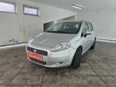 Fiat Grande Punto 2010 - 6000 EUR, 161462 km - AUTO.MOTO.pt - 161462km - foto 8 de 35