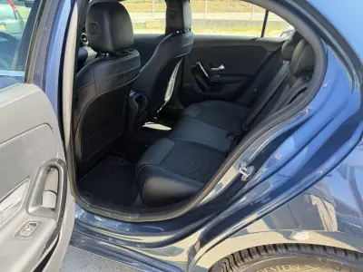 Mercedes-Benz A 180 2020 - 23900 EUR, 140000 km - AUTO.MOTO.pt - 140000km - foto 10 de 13