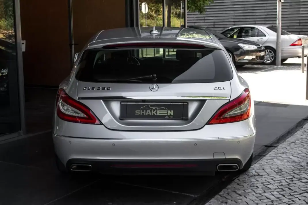 Mercedes-Benz CLS 250 2014 - 24550 EUR, 152749 km - AUTO.MOTO.pt - 152749km - foto 9 de 39