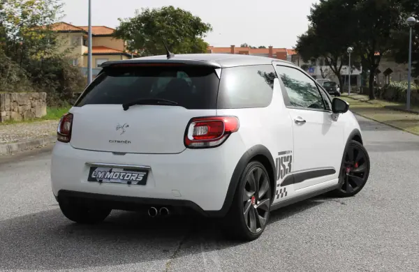 Citroën DS3 2012 - 16900 EUR, 52000 km - AUTO.MOTO.pt - 52000km - foto 7 de 33