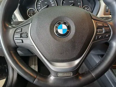 BMW 318 2017 - 21490 EUR, 121861 km - AUTO.MOTO.pt - 121861km - foto 8 de 17