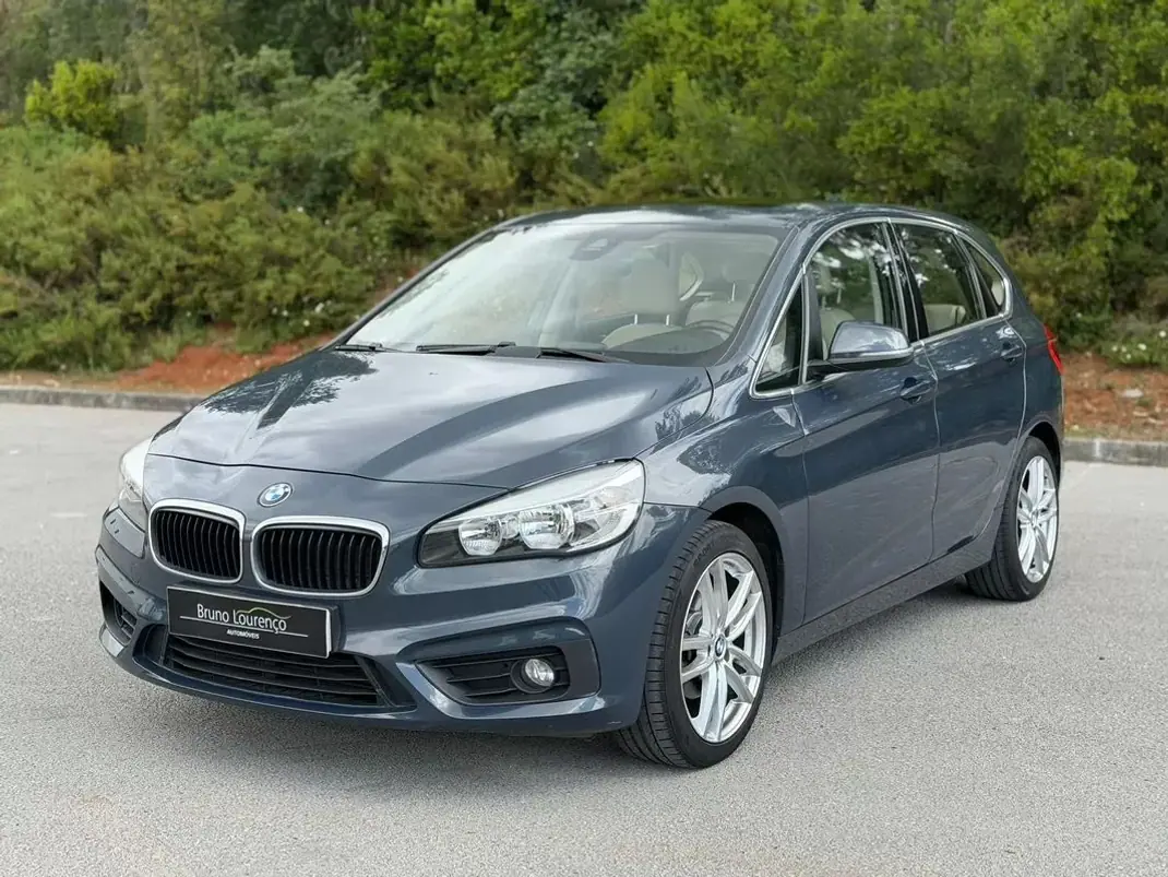 BMW 216 Active Tourer 2015 - 12900 EUR, 155761 km - AUTO.MOTO.pt - 155761km - foto 2 de 27