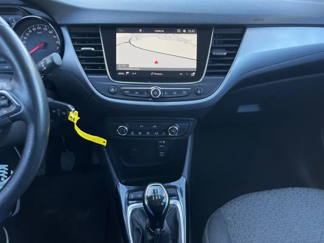 Opel Crossland X 2018 - 11490 EUR, 157660 km - AUTO.MOTO.pt - 157660km - foto 13 de 20
