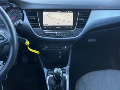 Opel Crossland X 2018 - 11490 EUR, 157660 km - AUTO.MOTO.pt - 157660km - foto 13 de 20