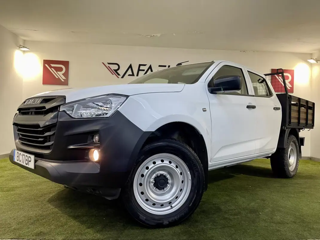 Isuzu D-Max 2023 - 32950 EUR, 32000 km - AUTO.MOTO.pt - 32000km - foto 2 de 26