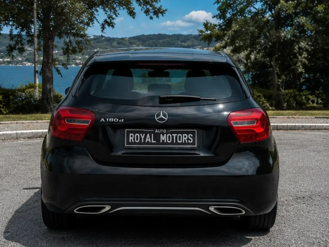 Mercedes-Benz A 180 2016 - 16750 EUR, 160000 km - 160000km - foto 2 de 9