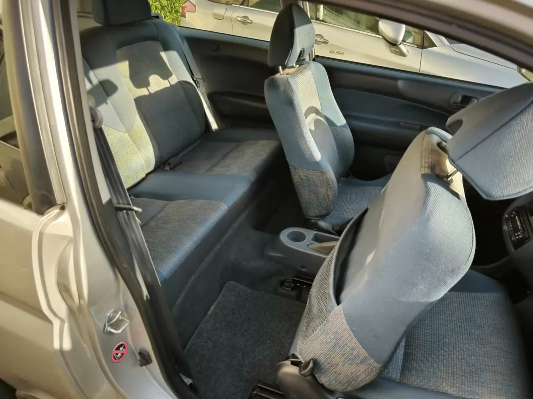 Honda HR-V 2000 - 3950 EUR, 97574 km - AUTO.MOTO.pt - 97574km - foto 8 de 36