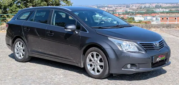 Toyota Avensis SW 2010 - 6900 EUR, 274056 km - AUTO.MOTO.pt - 274056km - foto 2 de 21