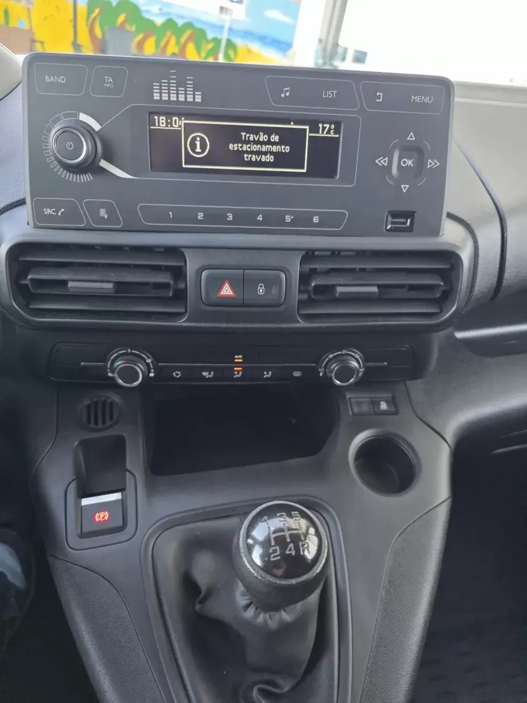 Peugeot Partner 2019 - 14900 EUR, 73560 km - AUTO.MOTO.pt - 73560km - foto 51 de 52