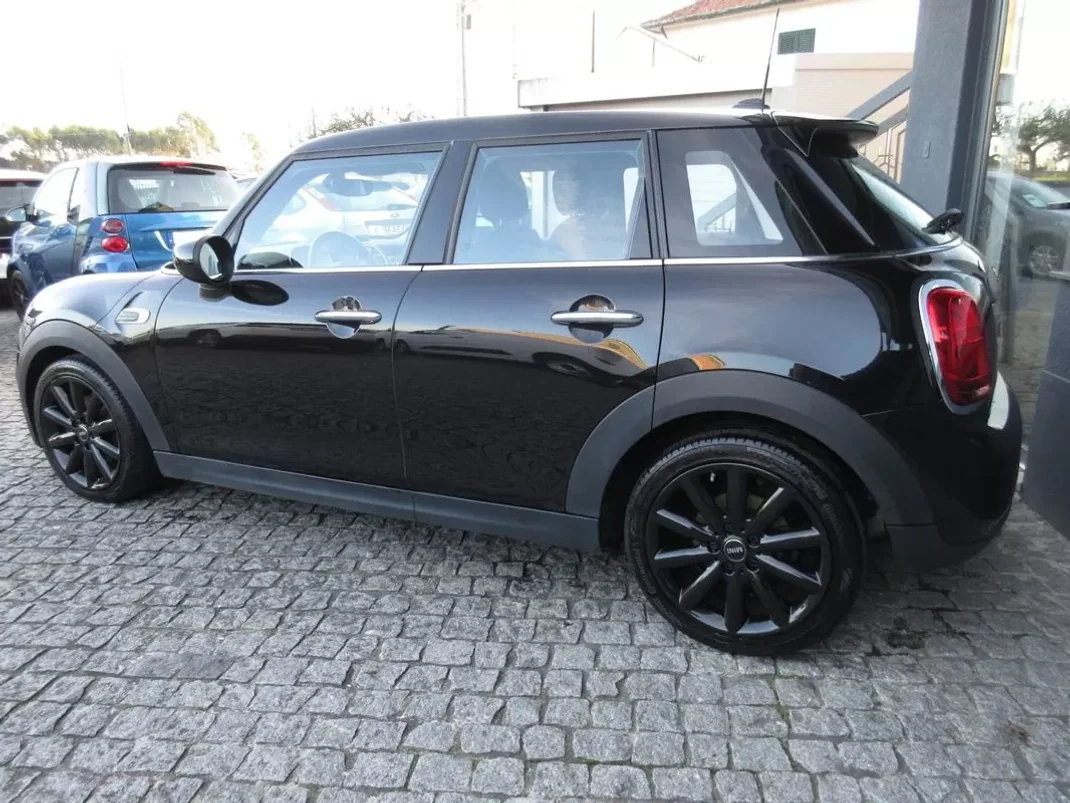 MINI Cooper 2021 - 19990 EUR, 90000 km - AUTO.MOTO.pt - 90000km - foto 10 de 52