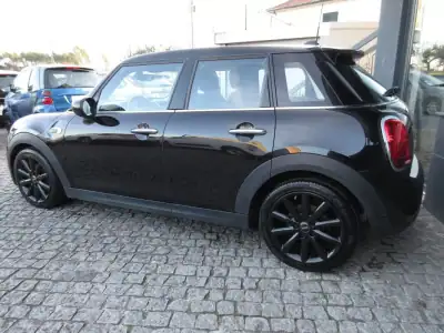 MINI Cooper 2021 - 19990 EUR, 90000 km - AUTO.MOTO.pt - 90000km - foto 10 de 52