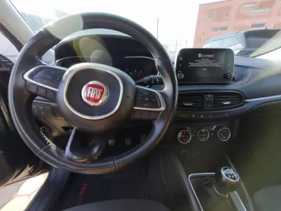Fiat Tipo Station Wagon 2017 - 9900 EUR, 171332 km - 171332km - foto 8 de 19