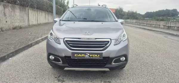 Peugeot 2008 1.2 PureTech Allure 2015 Gasolina