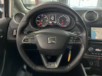 SEAT Ibiza 2016 - 10900 EUR, 186942 km - AUTO.MOTO.pt - 186942km - foto 8 de 25