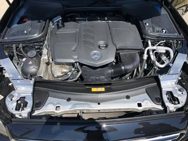 Mercedes-Benz E 220 2017 - 37750 EUR, 90500 km - AUTO.MOTO.pt - 90500km - foto 16 de 23