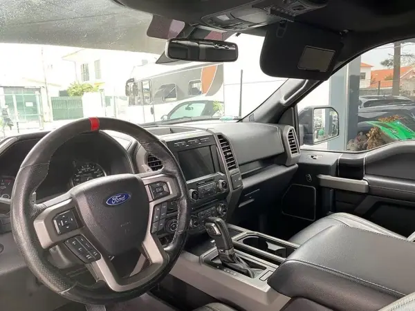 Ford F-150 2017 - 79800 EUR, 121888 km - AUTO.MOTO.pt - 121888km - foto 8 de 23