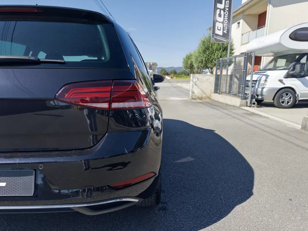 Volkswagen Golf 2018 - 14990 EUR, 105000 km - 105000km - foto 13 de 43
