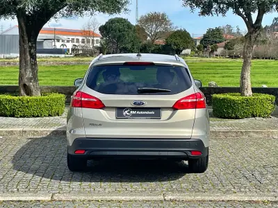 Ford Focus SW 2017 - 7750 EUR, 243000 km - AUTO.MOTO.pt - 243000km - foto 7 de 39