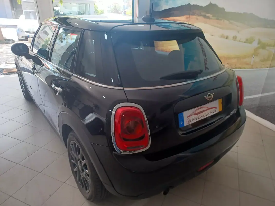 MINI 5 Portas 2019 - 13490 EUR, 199185 km - 199185km - foto 8 de 34