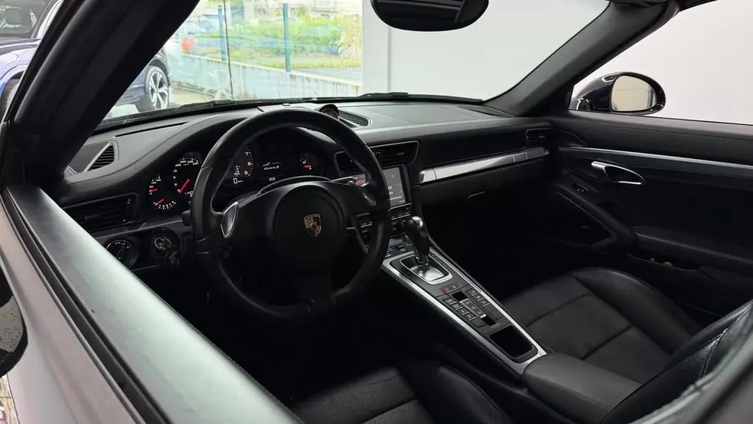 Porsche 911 2012 - 89490 EUR, 112000 km - AUTO.MOTO.pt - 112000km - foto 14 de 28
