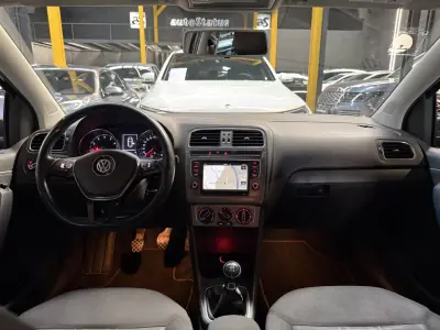 Volkswagen Polo 2016 - 10990 EUR, 106798 km - AUTO.MOTO.pt - 106798km - foto 12 de 25