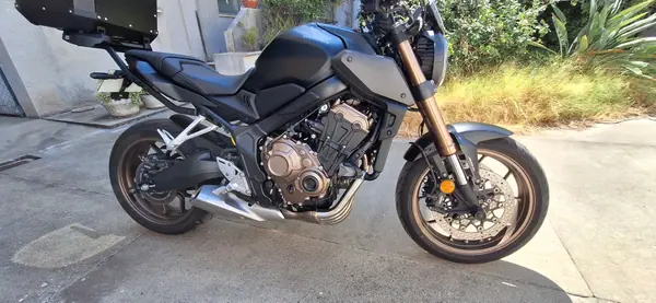 Honda CB650R 2021 - 7000 EUR, 20800 km - AUTO.MOTO.pt - 20800km - foto 2 de 4
