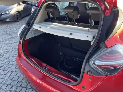 Renault Zoe 2020 - 15250 EUR, 74811 km - AUTO.MOTO.pt - 74811km - foto 20 de 38