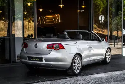 Volkswagen EOS 2006 - 8750 EUR, 272113 km - AUTO.MOTO.pt - 272113km - foto 4 de 30