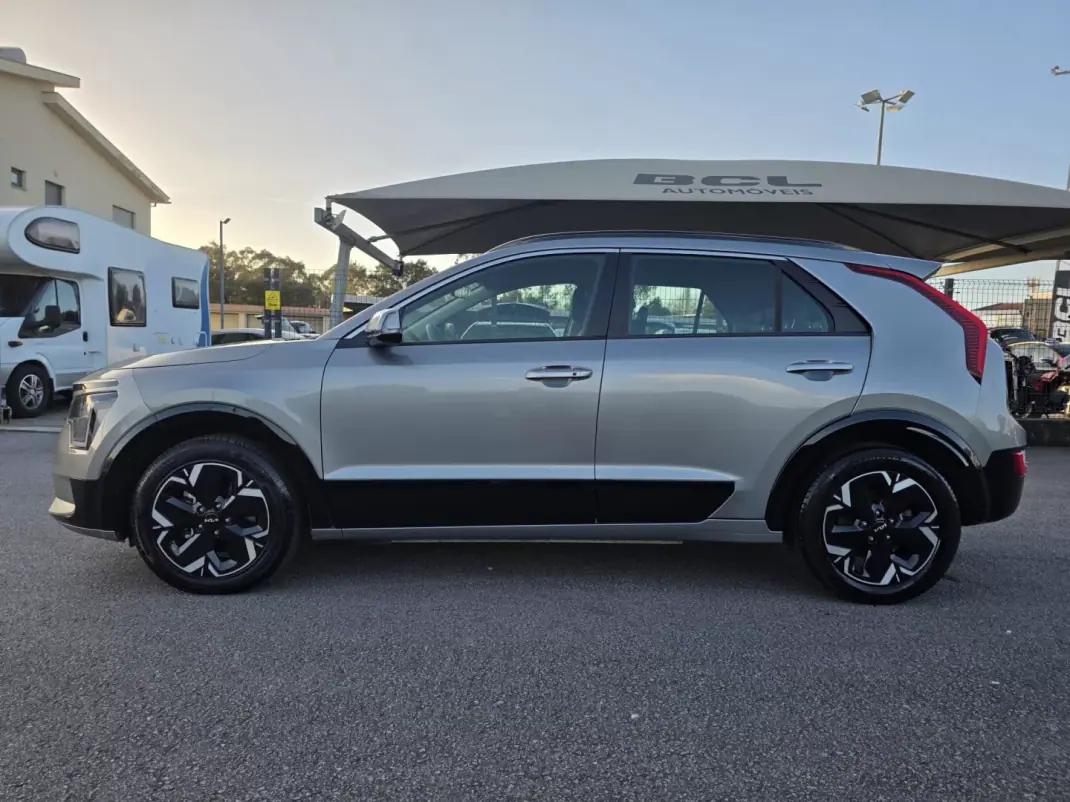 Kia Niro EV 2022 - 23990 EUR, 89000 km - AUTO.MOTO.pt - 89000km - foto 5 de 46