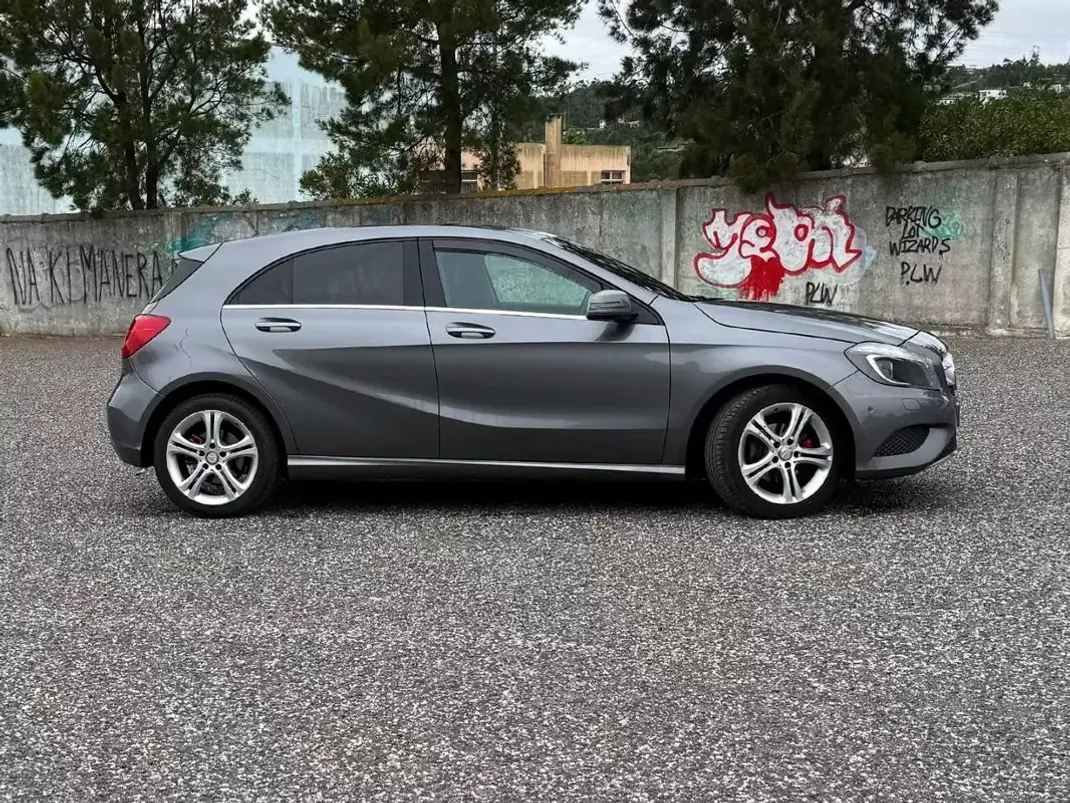 Mercedes-Benz A 180 2013 - 13490 EUR, 225000 km - AUTO.MOTO.pt - 225000km - foto 2 de 12