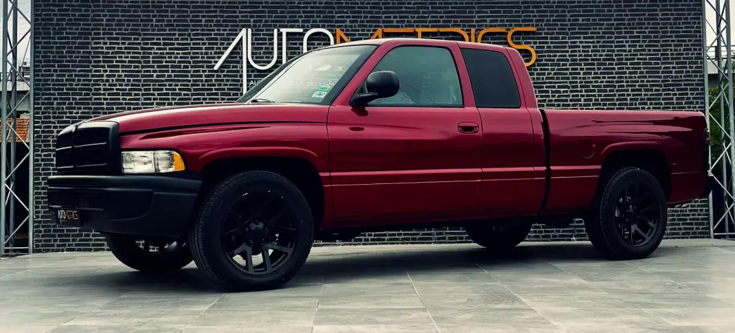 Dodge RAM 1998 - 24900 EUR, 110000 km - AUTO.MOTO.pt - 110000km - foto 1 de 17