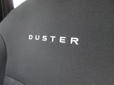 Dacia Duster 2015 - 10990 EUR, 208000 km - AUTO.MOTO.pt - 208000km - foto 34 de 35